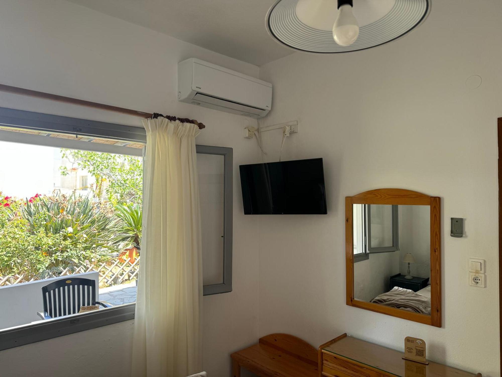 Akti Rooms And Studios Livadi  Exterior photo